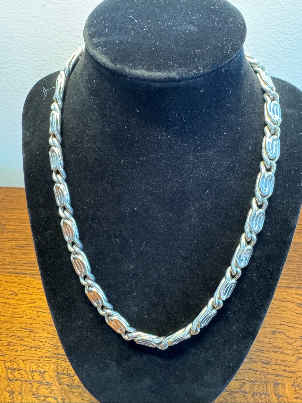 Silver- Tone Swirl Link Chain Necklace